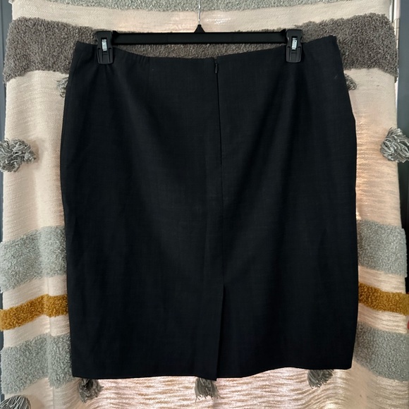 Jones New York Stretch - Gray/Black Pencil Skirt - Sz 18W - Picture 5 of 6